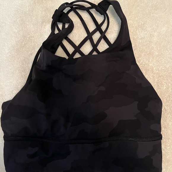 Lululemon black camo high neck sports bra - Picture 1 of 2